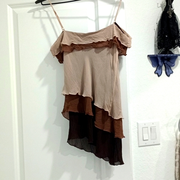 Bebe Silk Tank in Shades of Brown. Size M - Picture 6 of 6